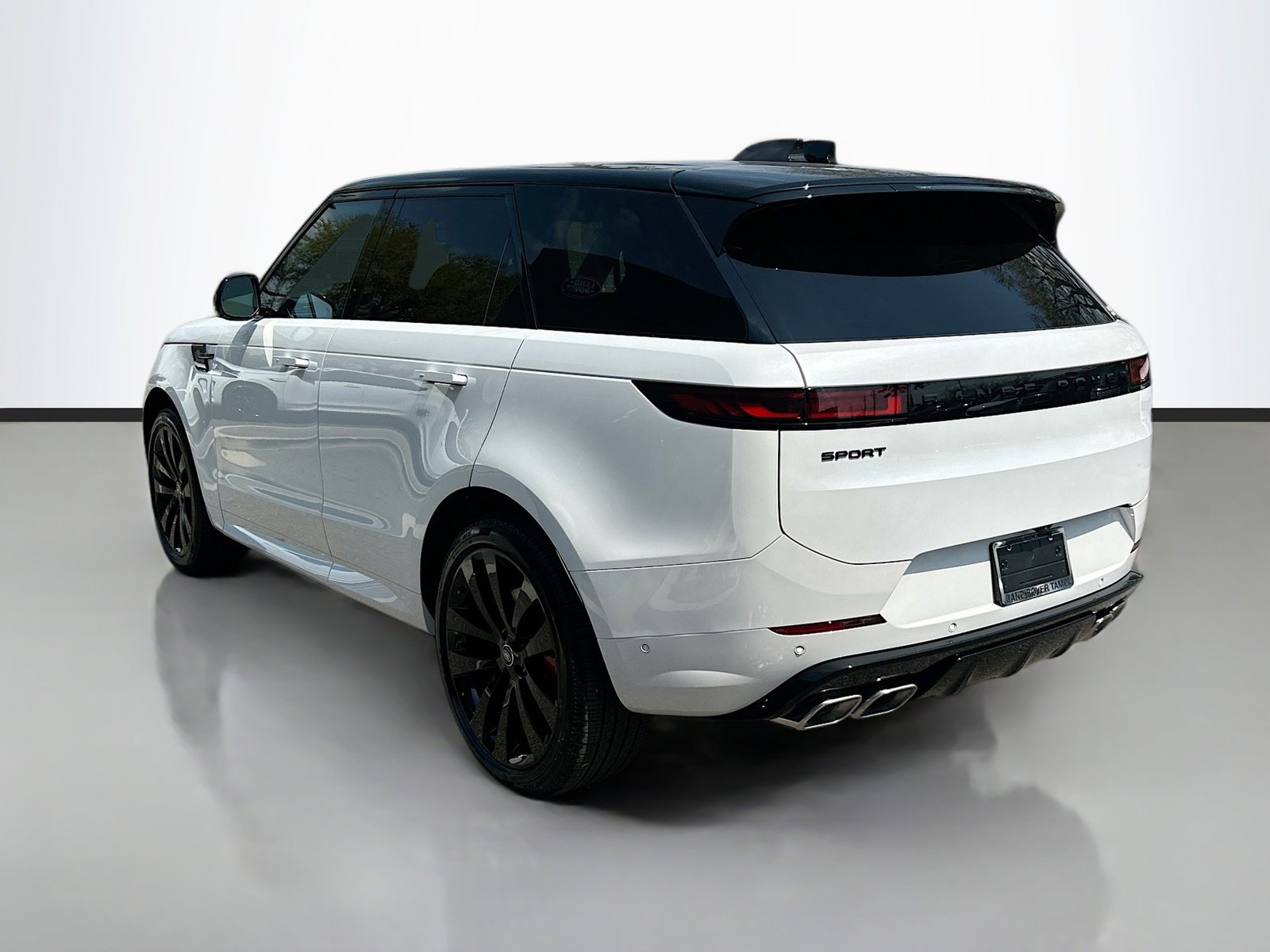 2025 Land Rover Range Rover Sport SE photo 3