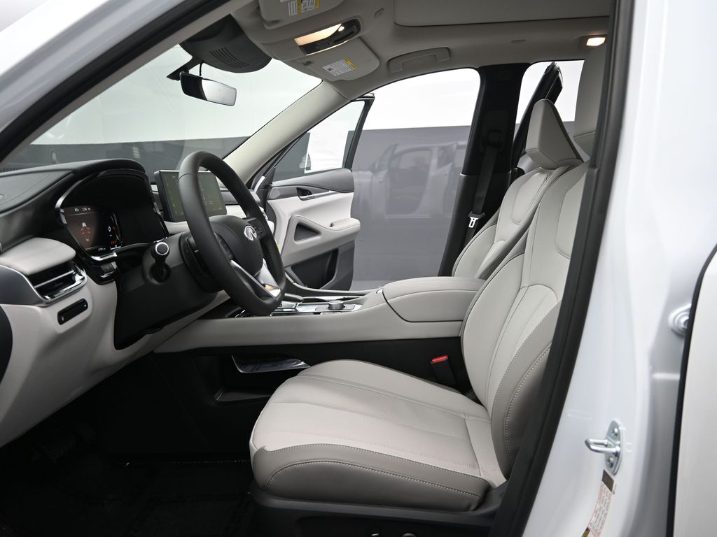 2026 Infiniti QX60 Pure photo 9