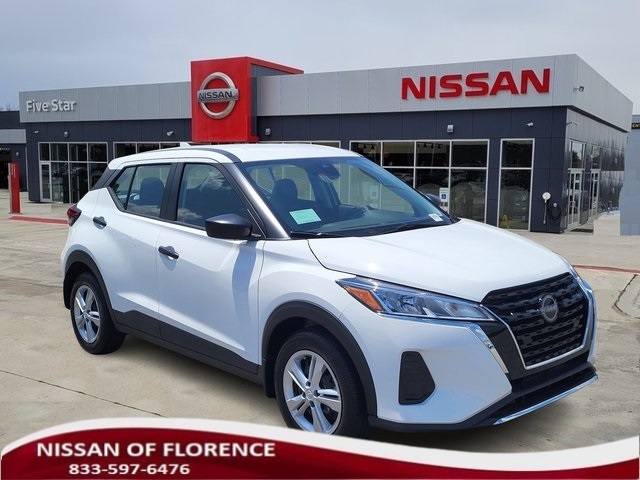 2025 Nissan KICKS PLAY Base's photo