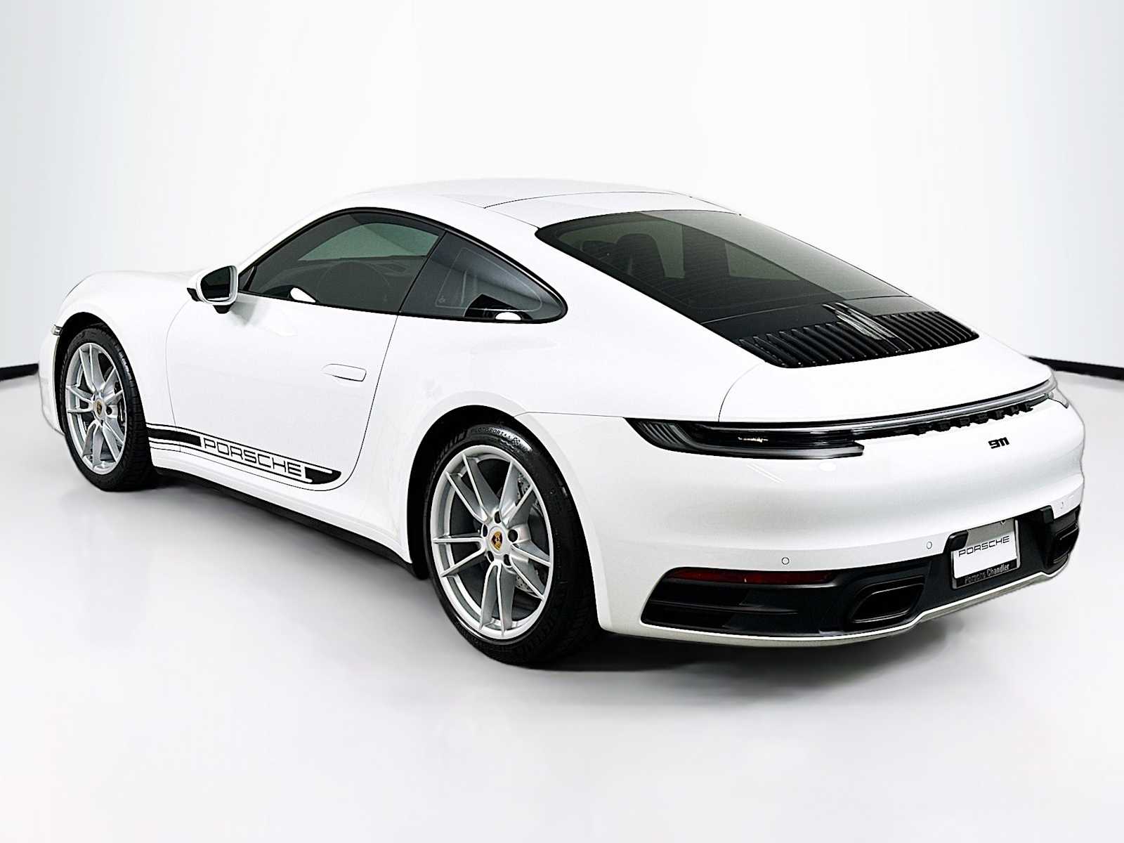 2021 Porsche 911 photo 3