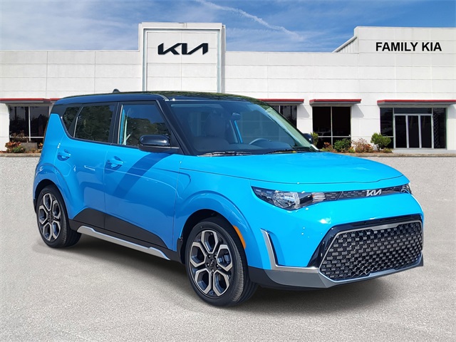 2025 Kia Soul EX's photo