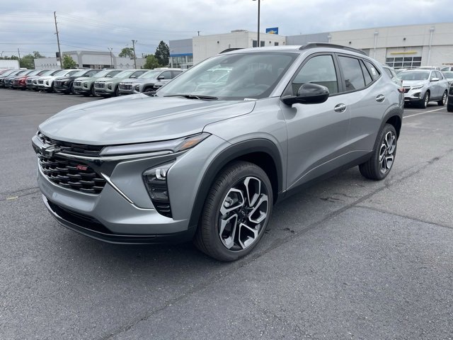 2025 Chevrolet Trax photo 3