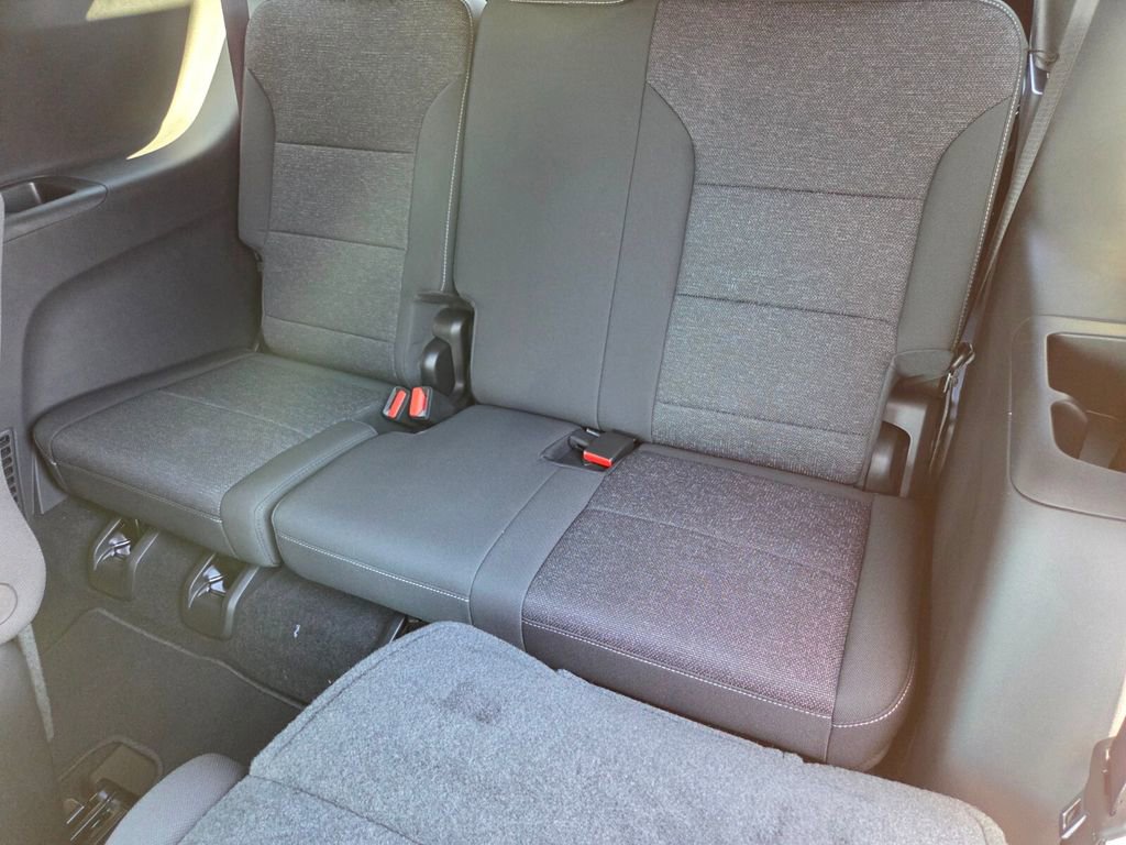 2025 Chevrolet Traverse photo 6