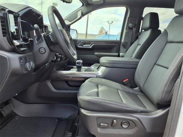 2025 Chevrolet Silverado 1500 LTZ photo 12