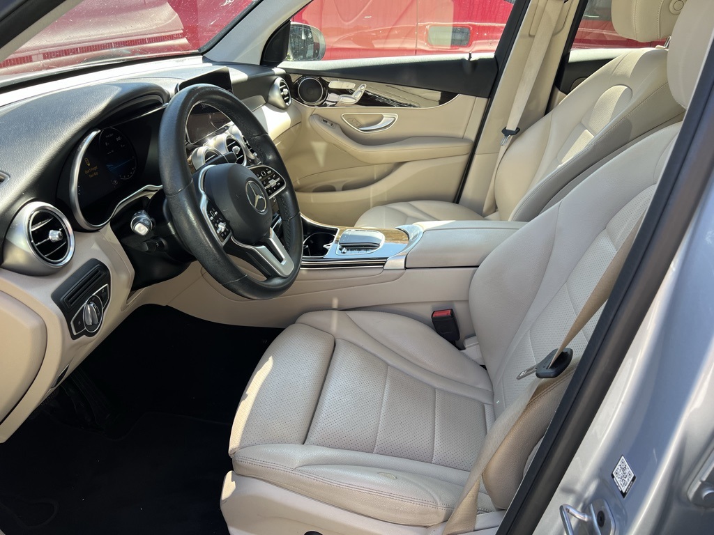 2022 Mercedes Benz GLC 300 photo 3