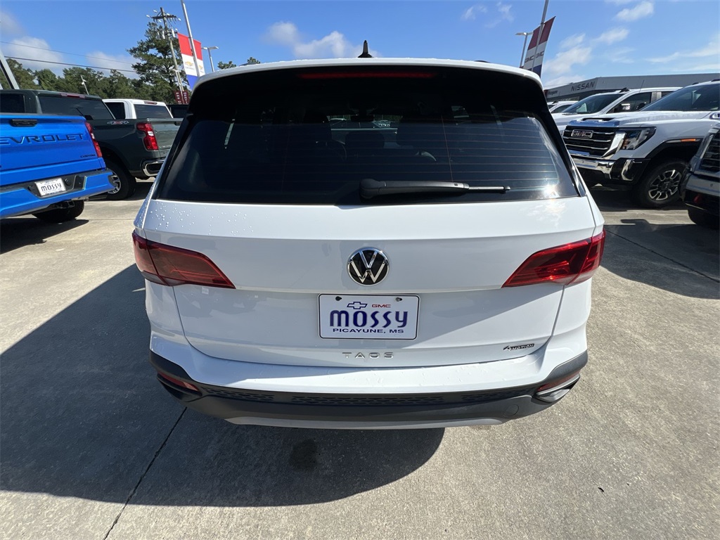 2024 Volkswagen Taos S photo 33