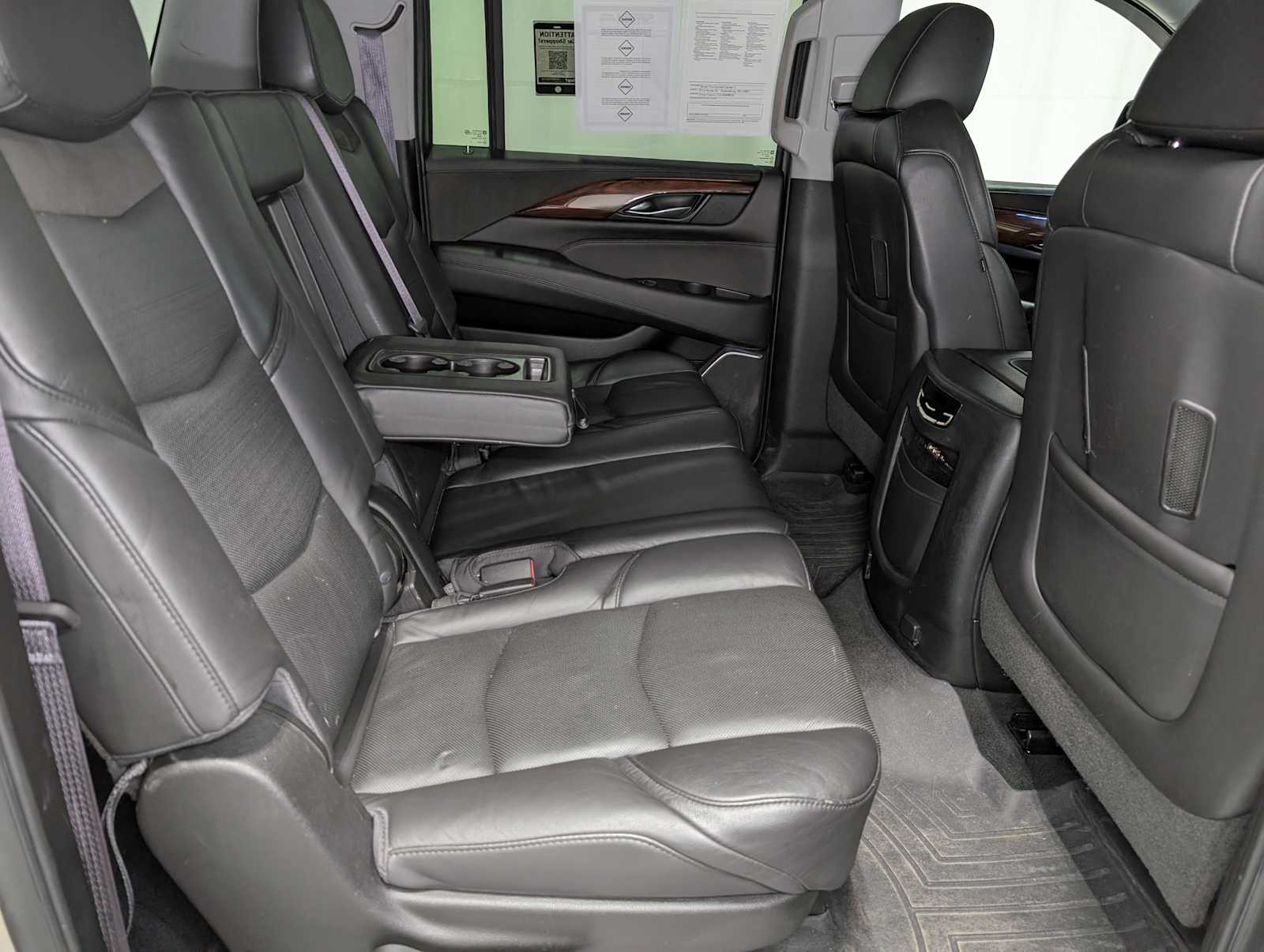 2016 Cadillac Escalade ESV Premium photo 40