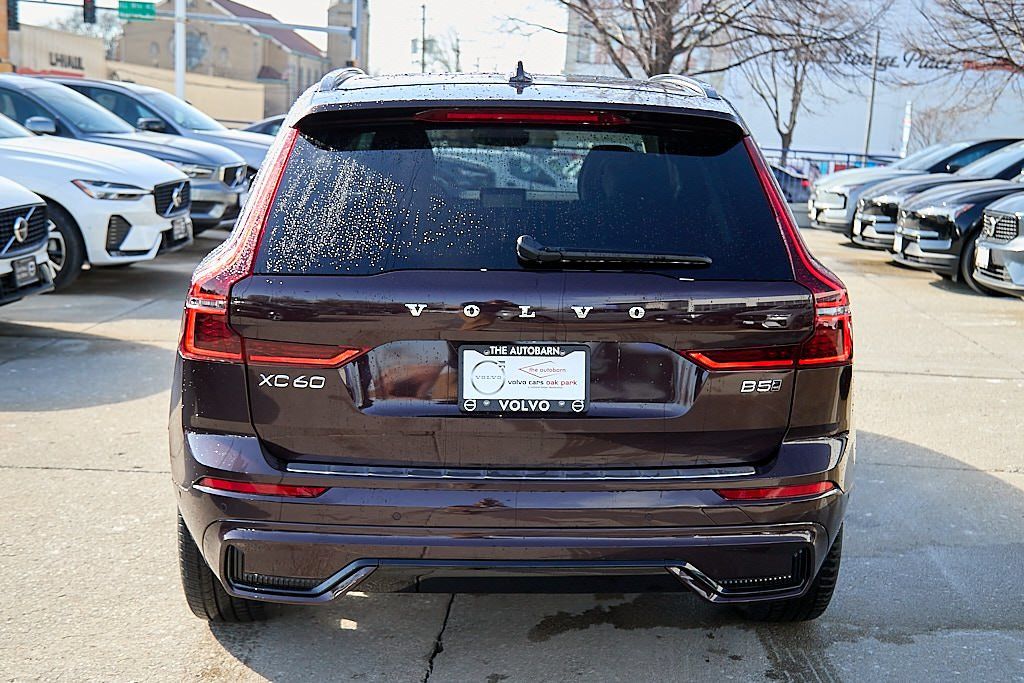 2026 VOLVO XC60 - Image 7