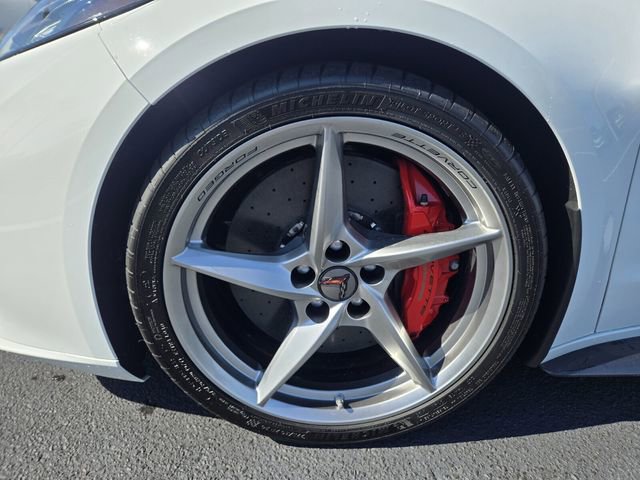 2025 Chevrolet Corvette E-Ray 2LZ photo 4