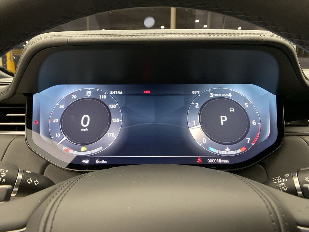 2023 Land Rover Range Rover SE photo 23