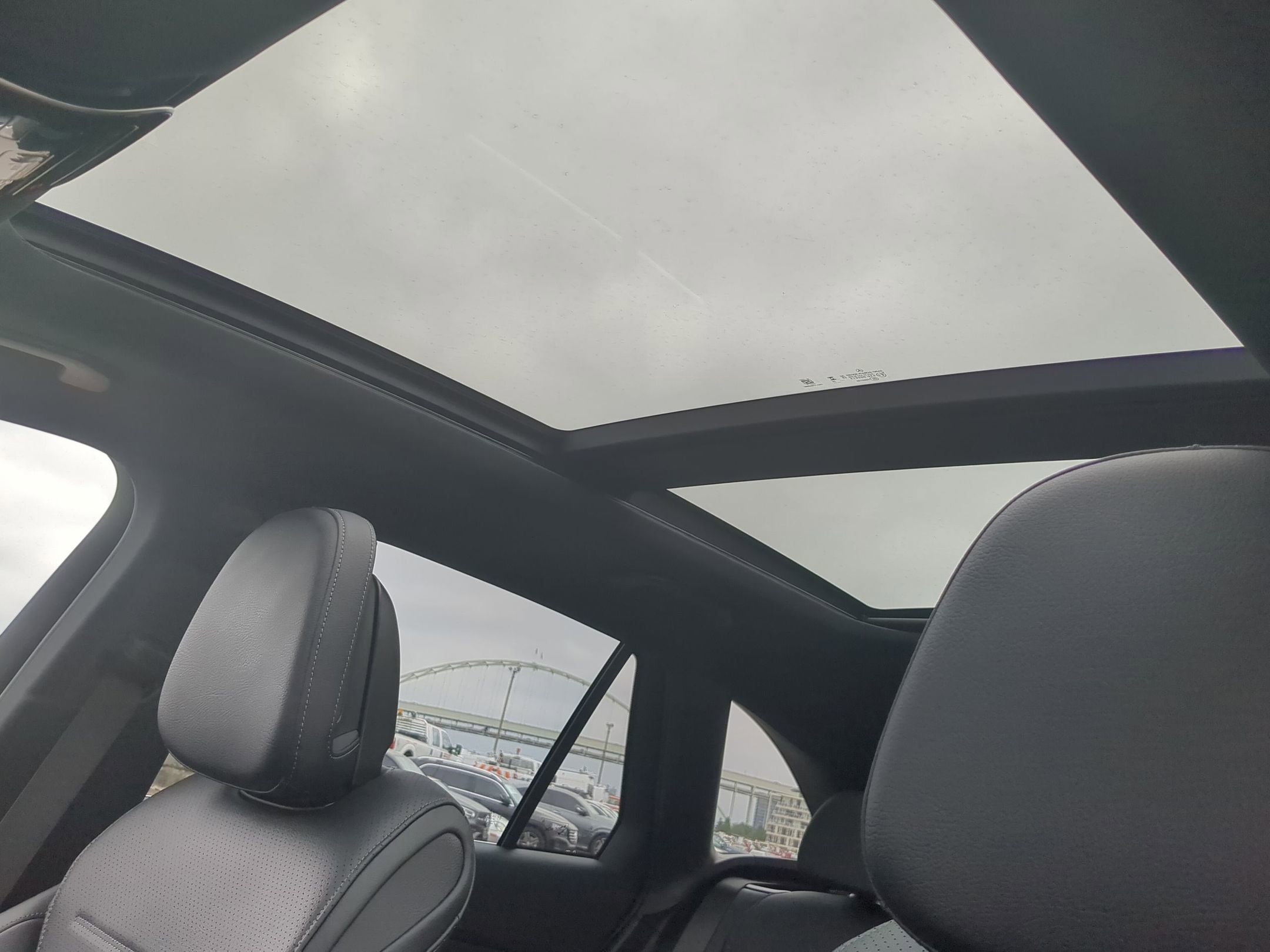 2026 Mercedes Benz GLC 350e 4MATIC photo 9