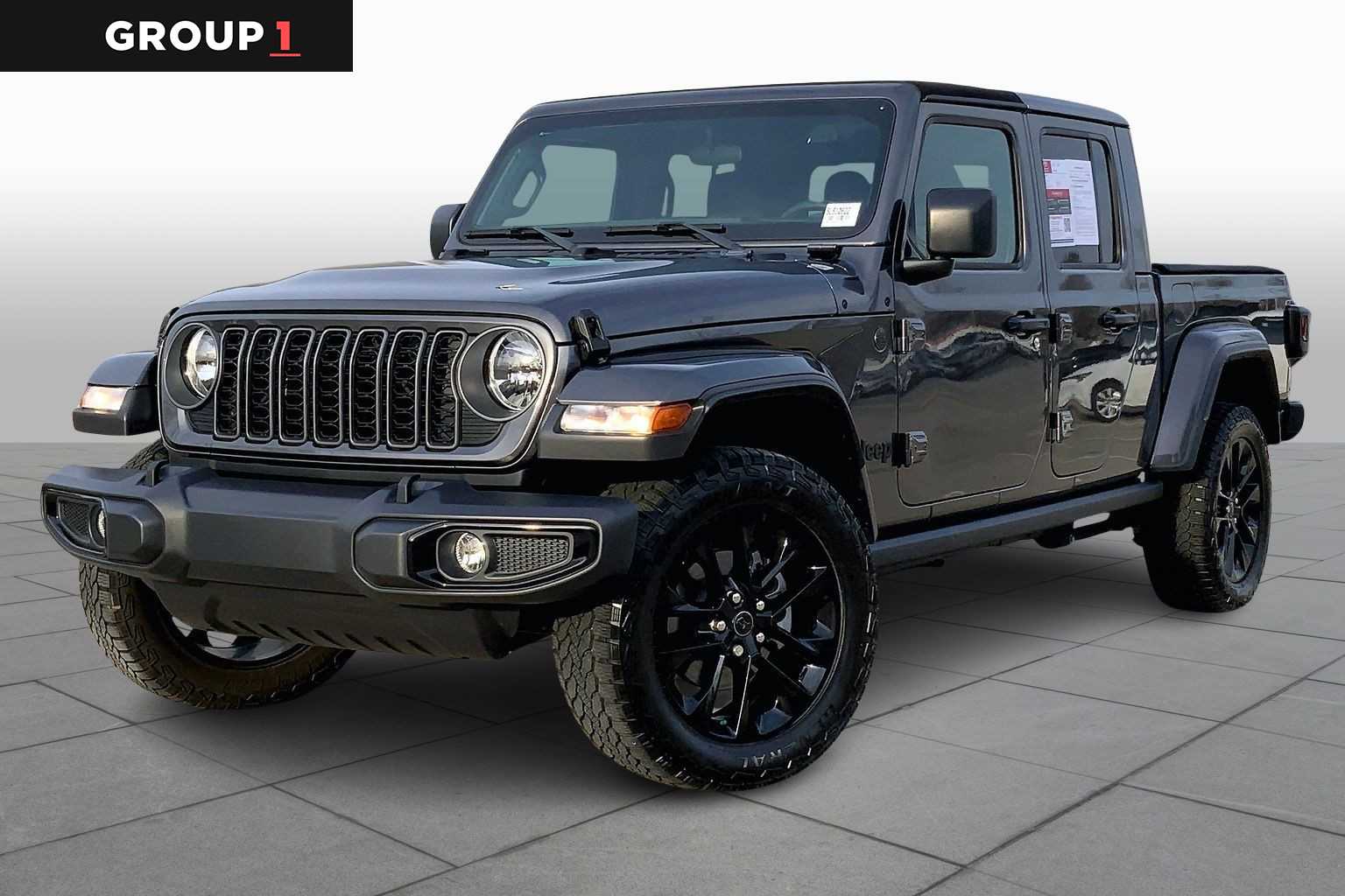 2025 Jeep Gladiator Nighthawk's photo