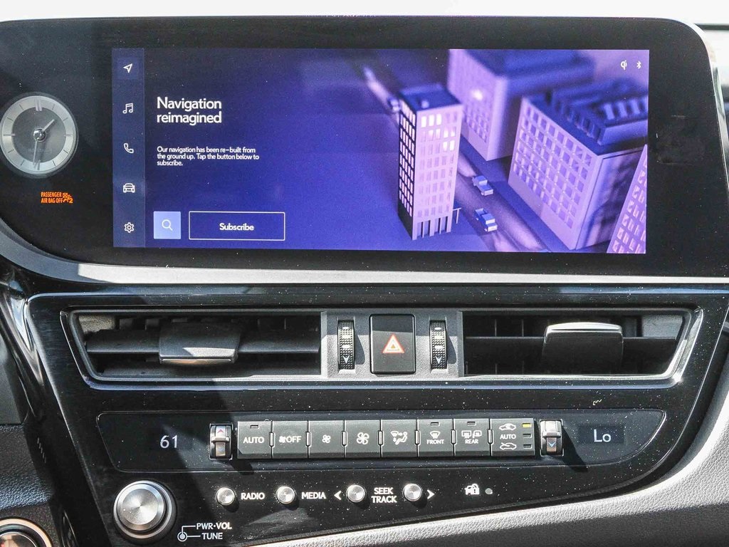 2023 Lexus ES 300h photo 12