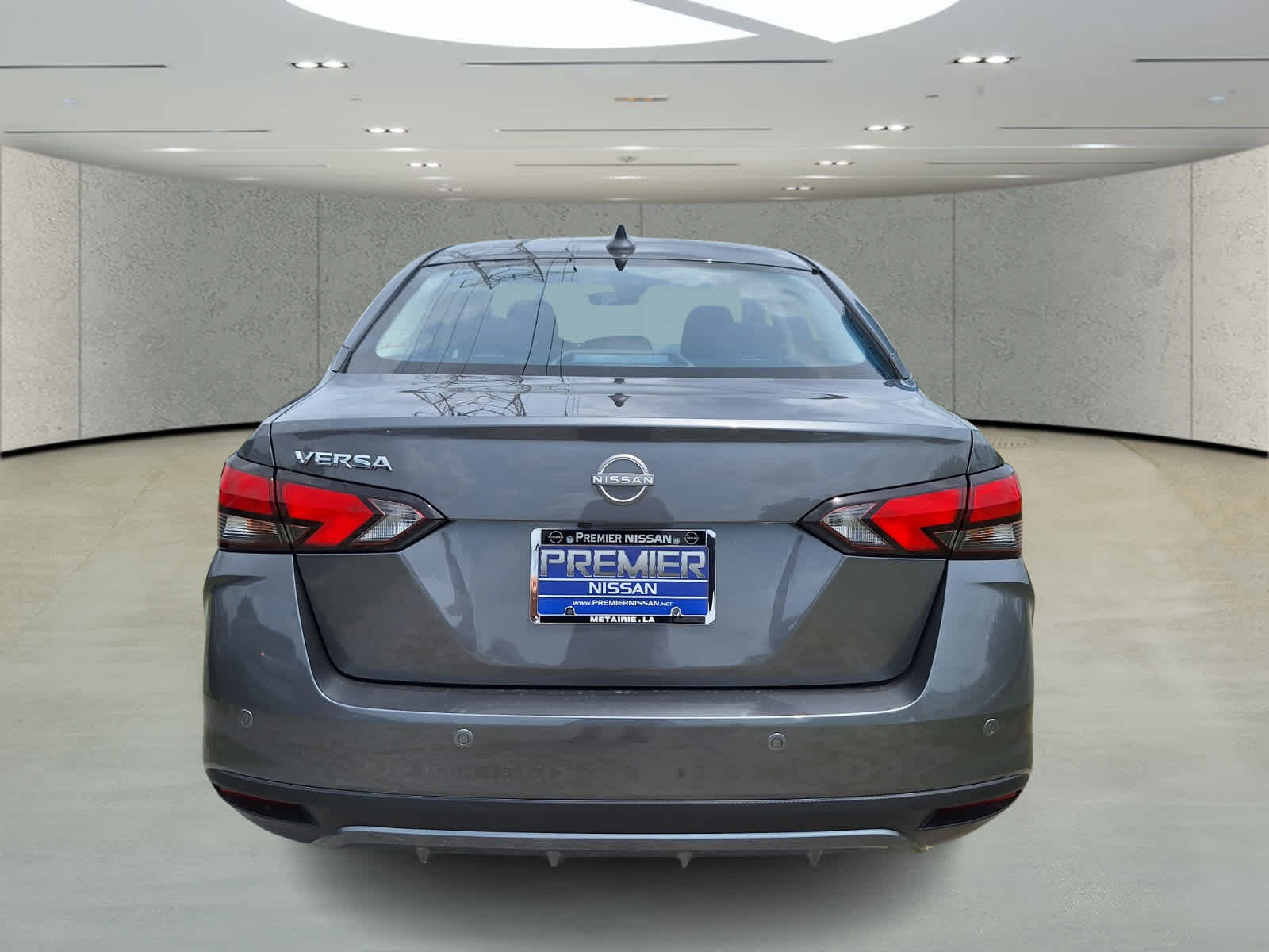 2025 Nissan Versa SV photo 4