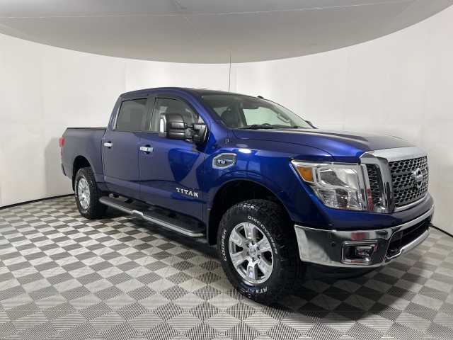 2017 Nissan Titan SV