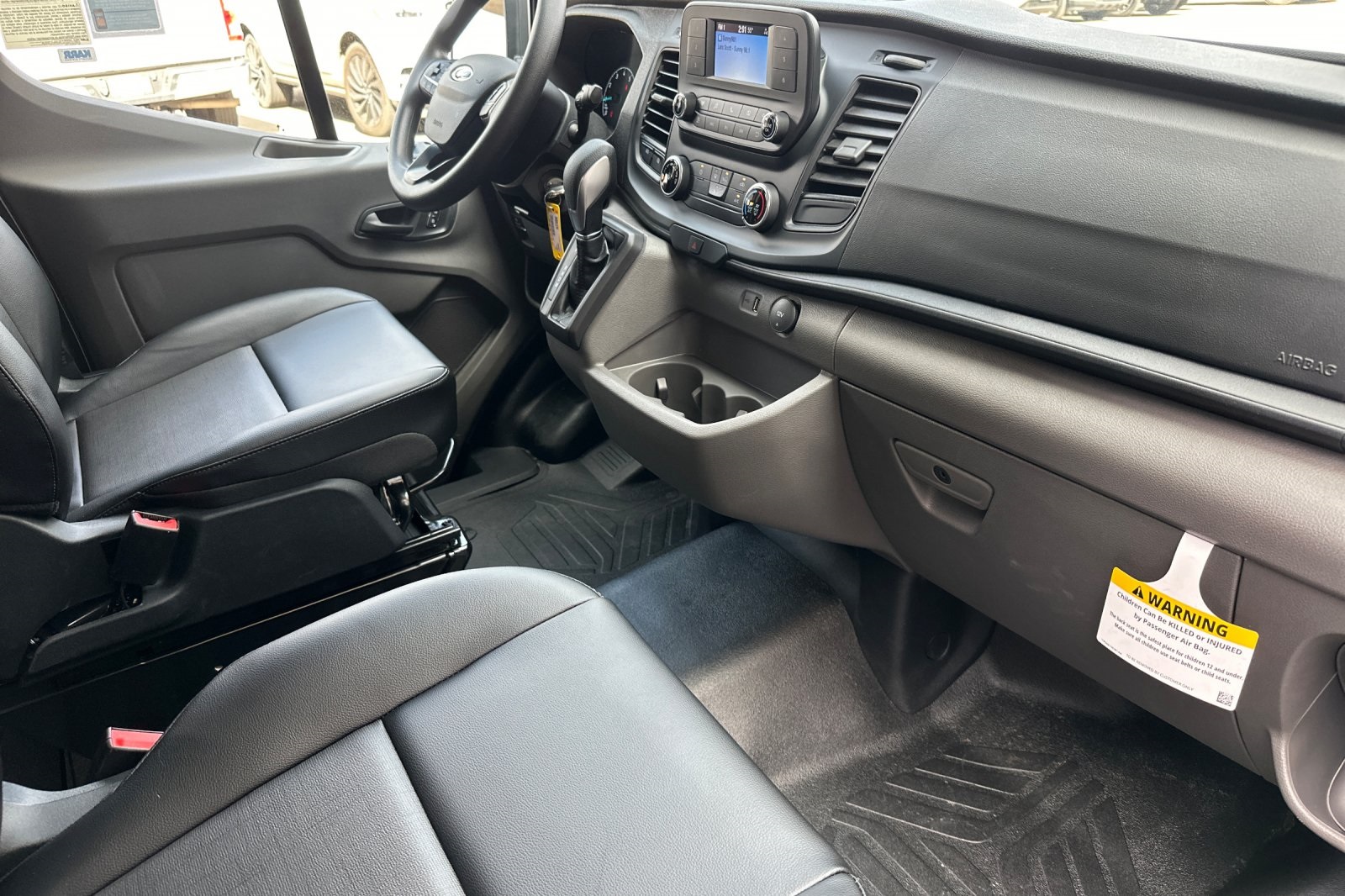 2024 Ford Transit photo 9