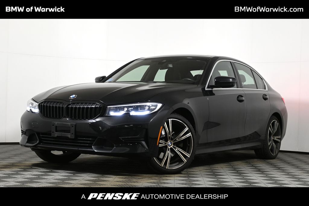 2021 BMW 3 Series 330i's photo