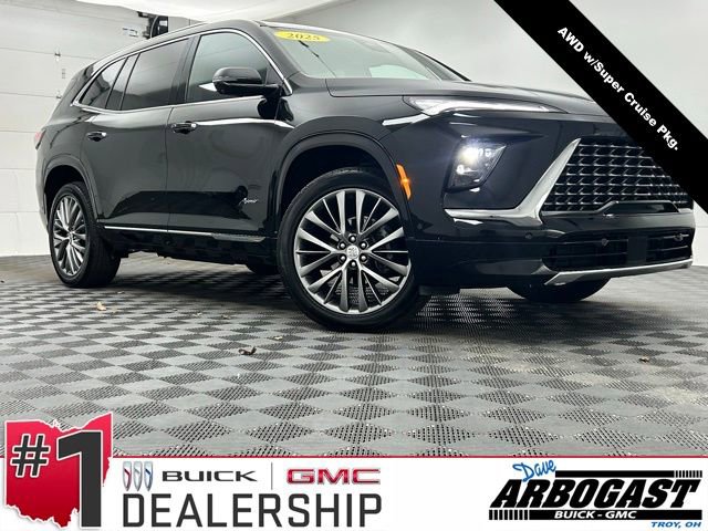 2025 Buick Enclave Avenir's photo