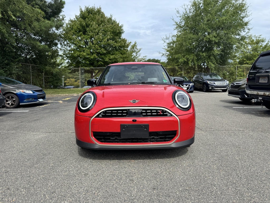 2025 Mini Cooper 2 Door Hardtop Iconic photo 2