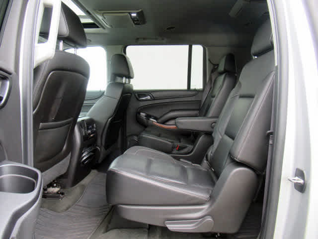 2015 Chevrolet Suburban LTZ photo 4