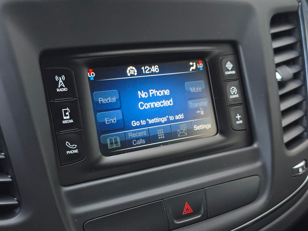 2015 Chrysler 200 S photo 26