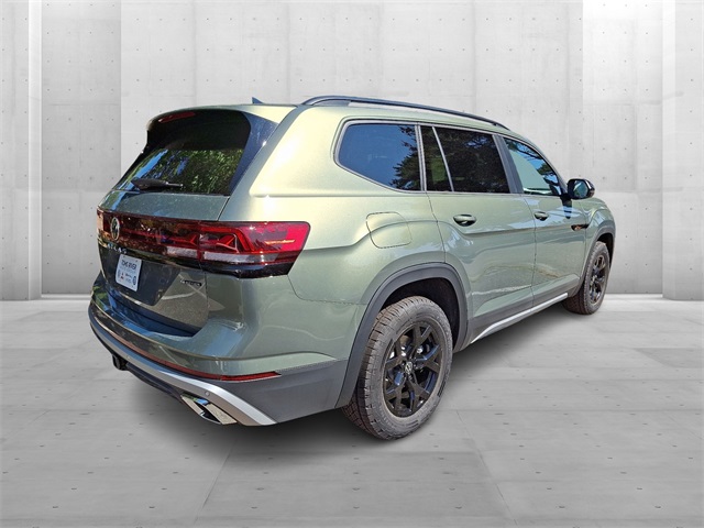 2025 Volkswagen Atlas Peak Edition SE photo 4
