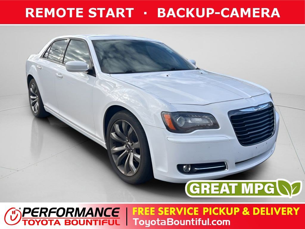 2014 Chrysler 300 S's photo