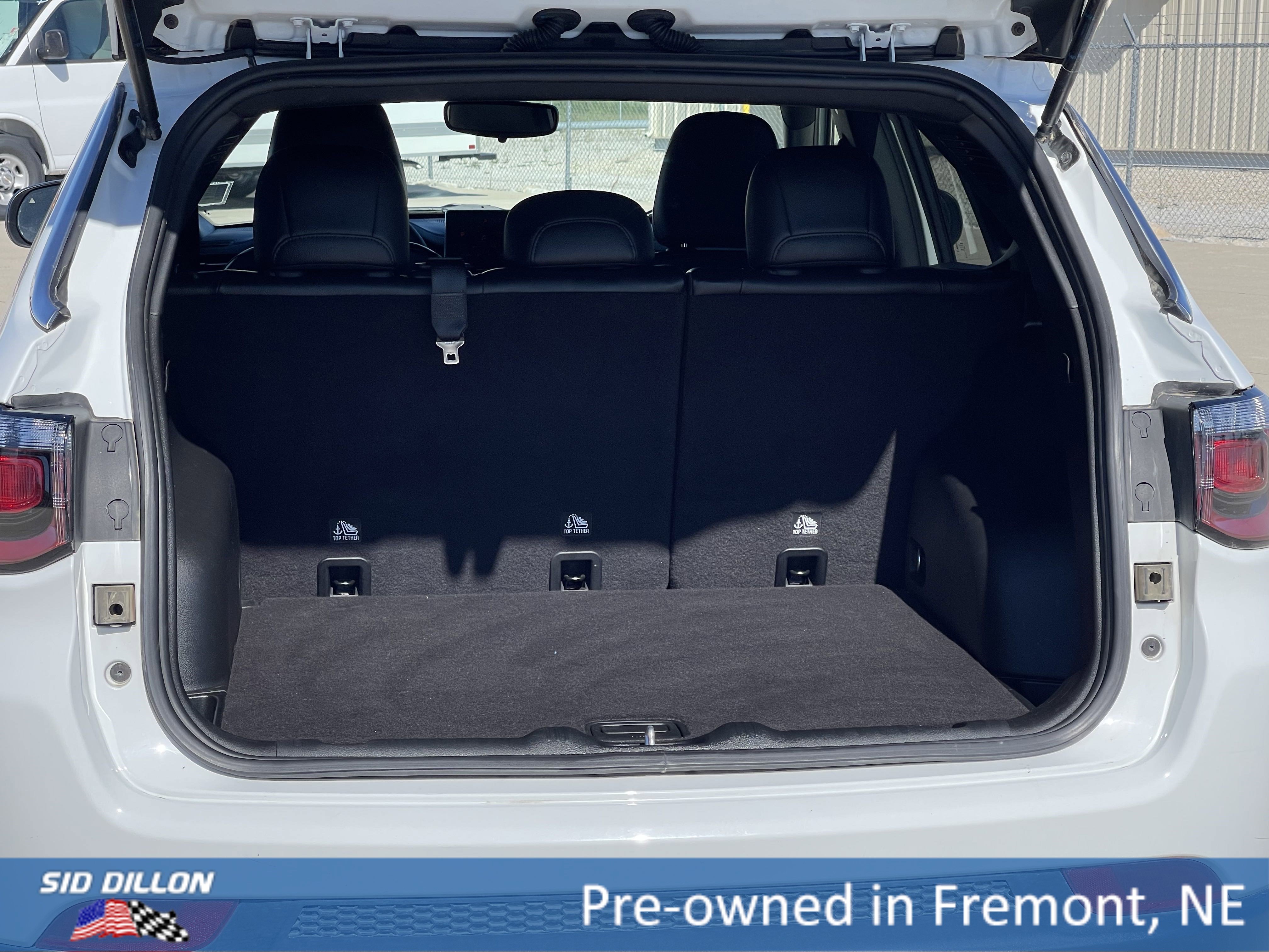 2023 Jeep Compass Latitude photo 3
