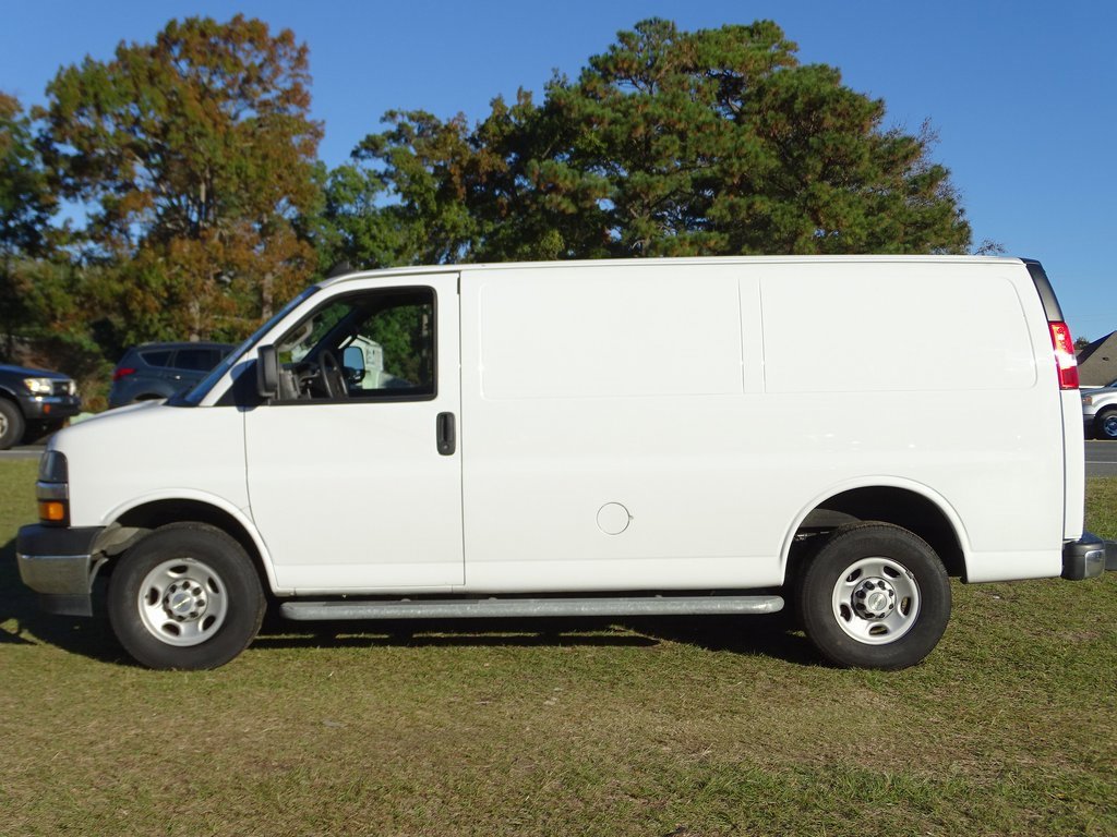 2023 Chevrolet Express 2500 Work Van Cargo photo 2