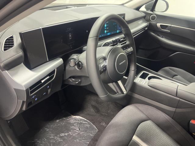 2026 Hyundai Sonata SEL Sport photo 9