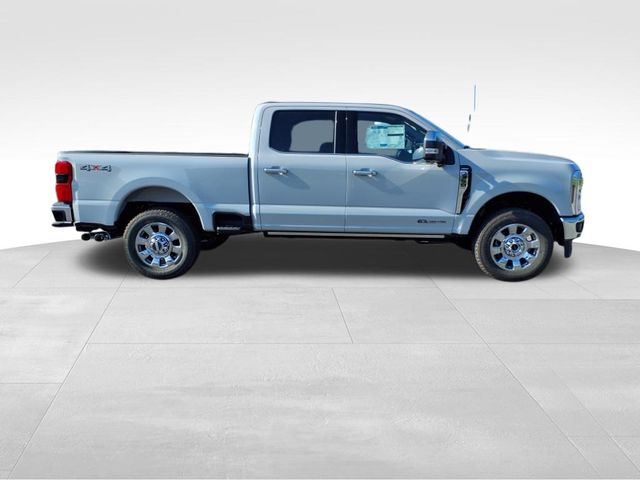 2025 Ford F-350 Lariat photo 8