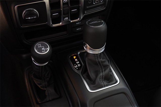 2025 Jeep Gladiator Sport photo 23