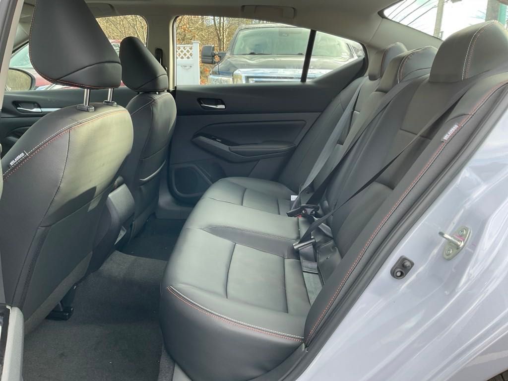2025 Nissan Altima 2.5 SR photo 24