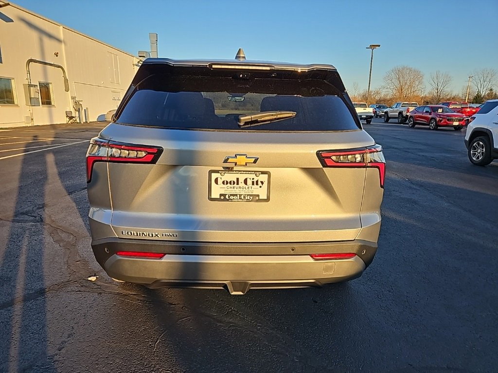 2026 Chevrolet Equinox LT photo 3