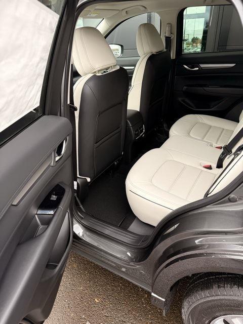 2025 Mazda CX-5 2.5 S Preferred photo 6