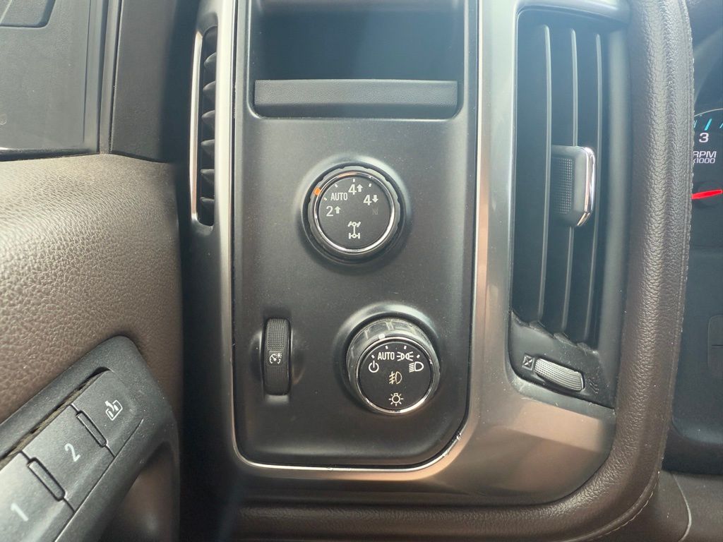2015 Chevrolet Silverado 1500 LTZ photo 10