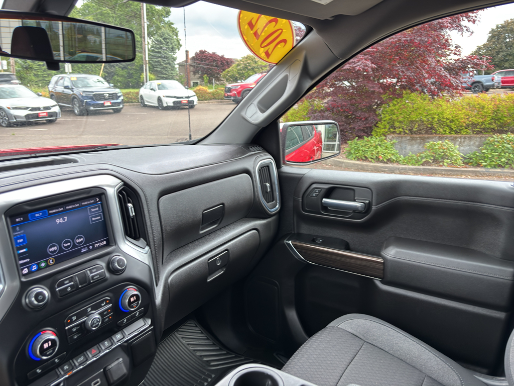 2022 Chevrolet Silverado 1500 LT photo 11