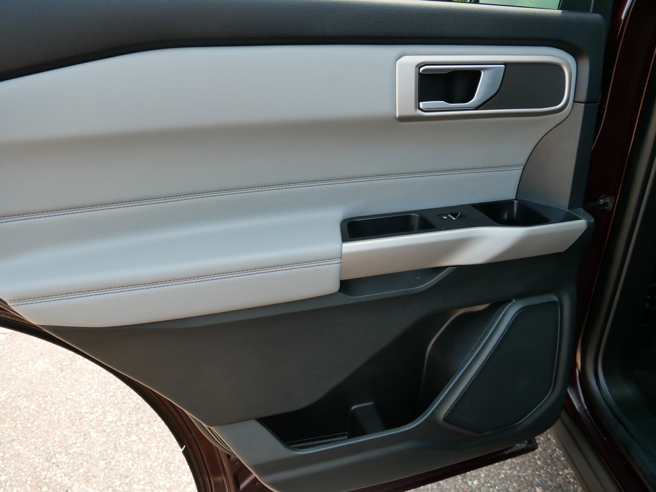 2023 Ford Explorer XLT photo 10