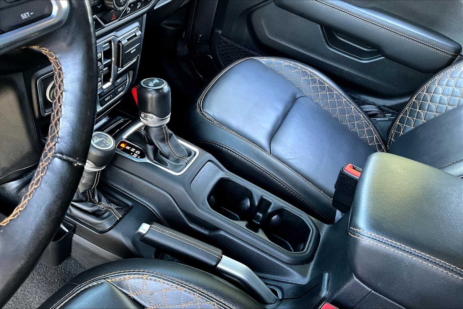 2020 Jeep Wrangler Unlimited Sahara High Altitude photo 13