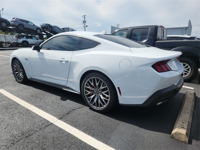 2024 Ford Mustang GT Premium photo 3