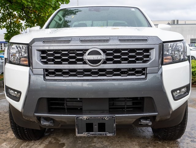 2025 Nissan Frontier SV photo 3