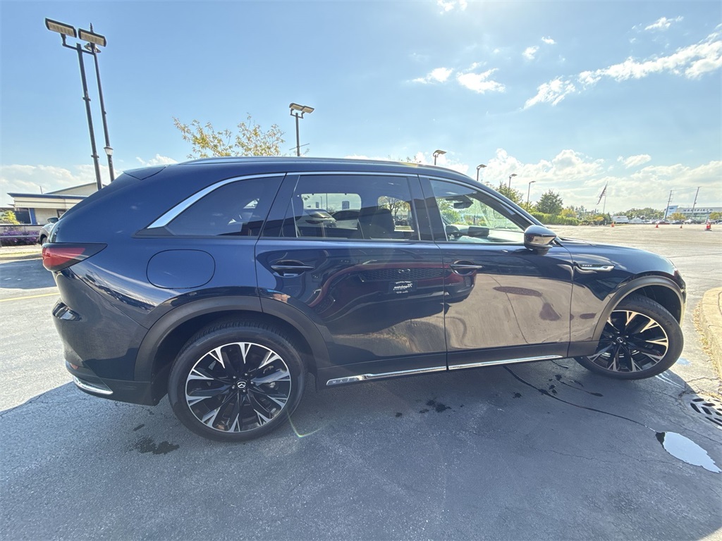 2024 Mazda CX-90 Plug-in Hybrid Premium Plus photo 3