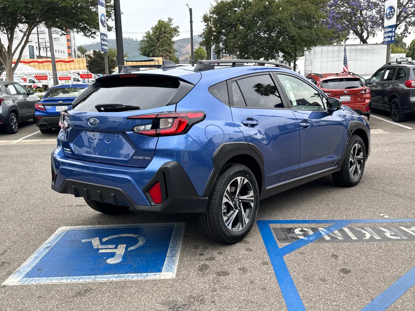 2025 Subaru Crosstrek Premium photo 4