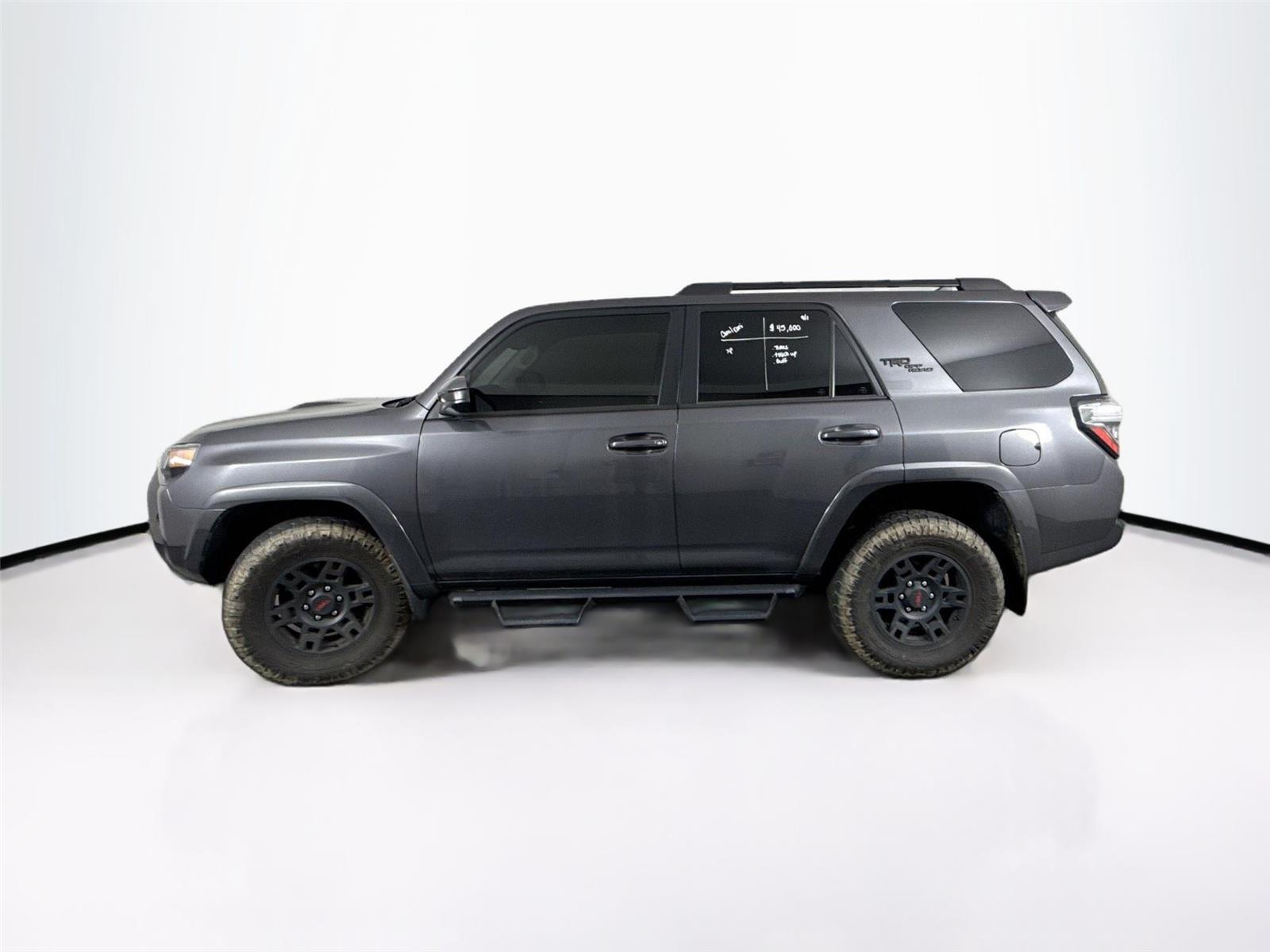 2022 Toyota 4Runner TRD photo 9