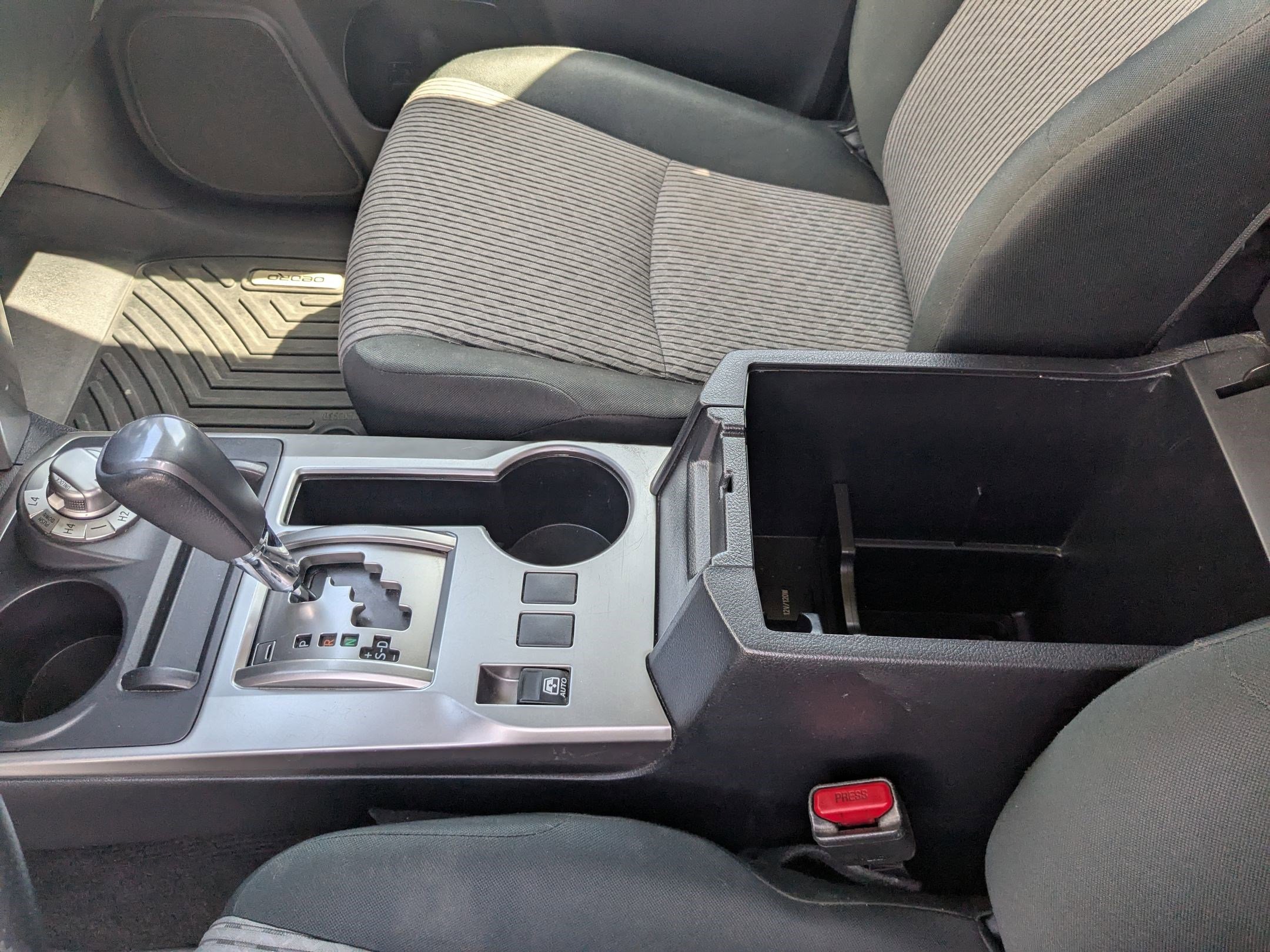 2021 Toyota 4Runner SR5 photo 25