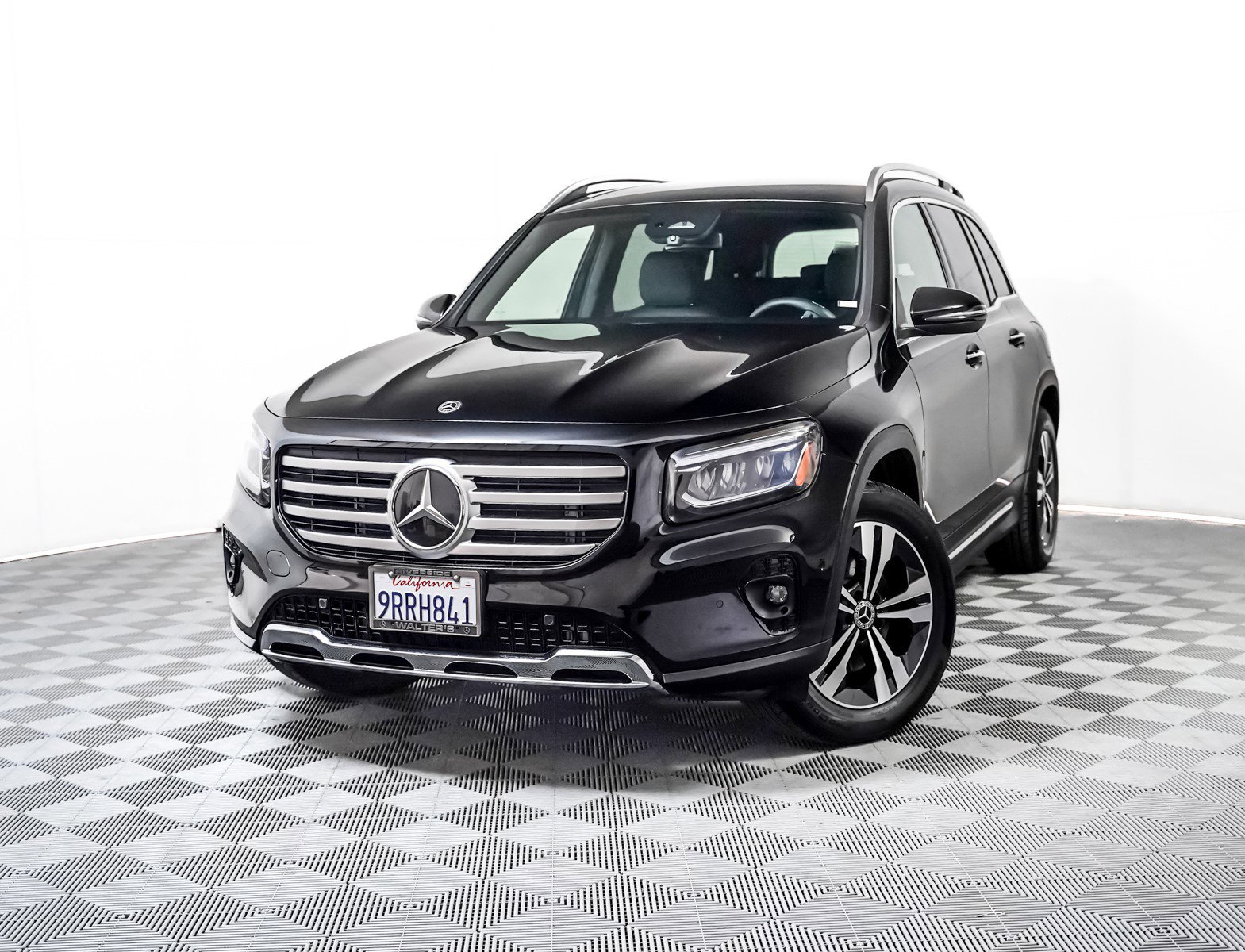 2025 Mercedes-Benz GLB Base