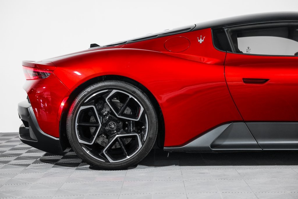 2022 Maserati MC20 Base photo 2