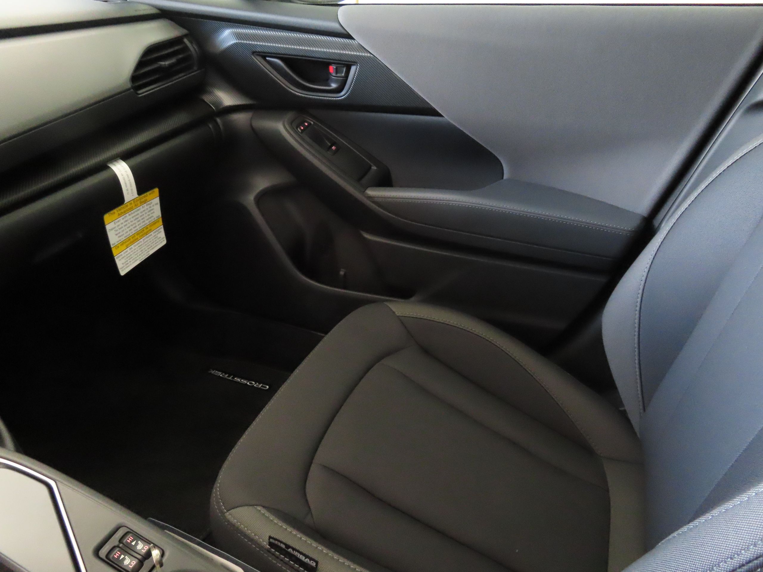 2025 Subaru Crosstrek Premium photo 16