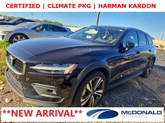 2023 Volvo V60 Cross Country