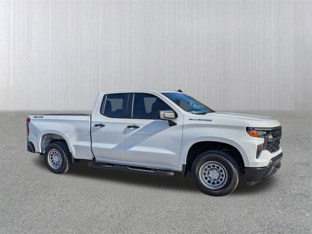 2026 Chevrolet Silverado Base's photo